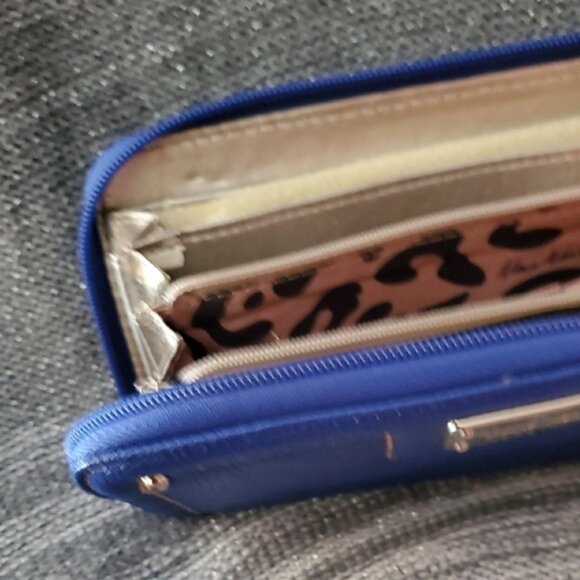 New Nine West Royal Blue Zip-Around Wallet - Picture 5 of 12